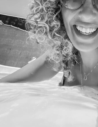 Debby Lagranha Nude Leaks OnlyFans Photo 19