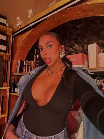 Debora Bloise Nude Leaks OnlyFans Photo 5