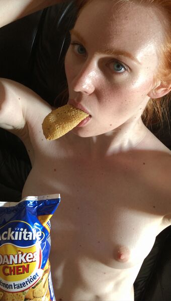 Deborah Ann Woll Nude Leaks OnlyFans Photo 65