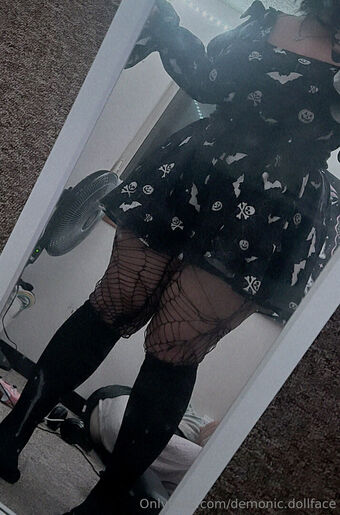 demonic.dollface