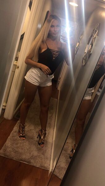 Dezmin Schubel Nude Leaks OnlyFans Photo 11