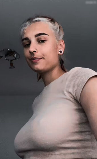 Dina Nude Leaks OnlyFans Photo 31