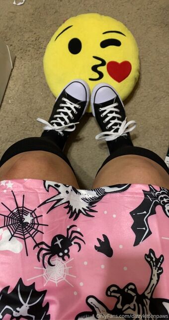dizzykittenpaws