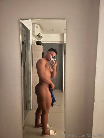 dm1998 Nude Leaks OnlyFans Photo 1