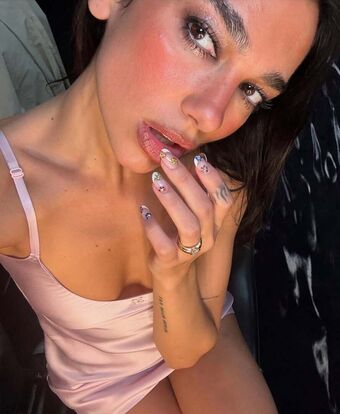 Dua-lipa
