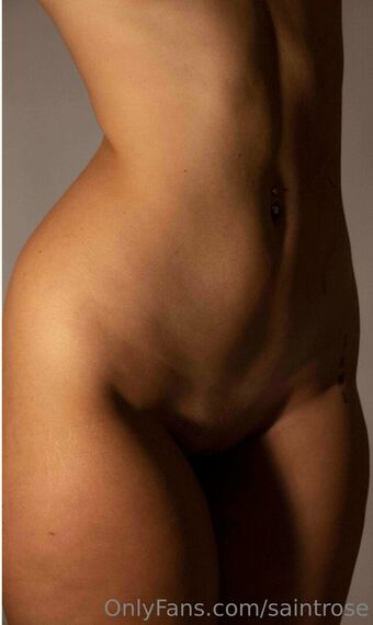 Ebony Saint Rose Nude Leaks OnlyFans Photo 18