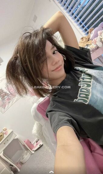 Eeveenara Nude Leaks OnlyFans Photo 17