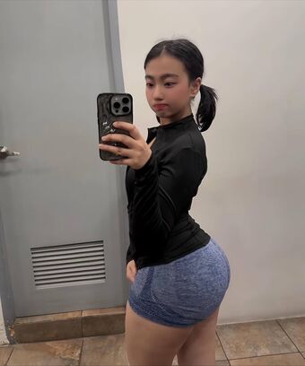 eimiruwu Nude Leaks OnlyFans Photo 96