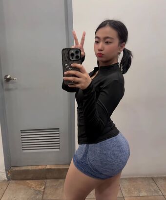 eimiruwu Nude Leaks OnlyFans Photo 97