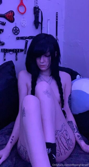 elflovingherself Nude Leaks OnlyFans Photo 3