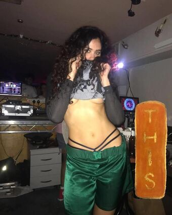 Eliza Sophie Caird Nude Leaks OnlyFans Photo 3