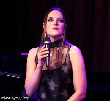 Elizabeth Gillies Nude Leaks OnlyFans Photo 307