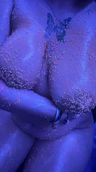 Elizabeth Nazariego Nude Leaks OnlyFans Photo 57