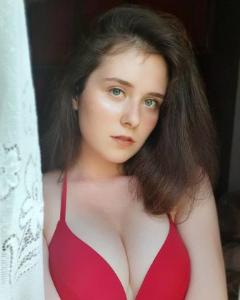 Elizaveta Milyaeva Nude Leaks OnlyFans Photo 11