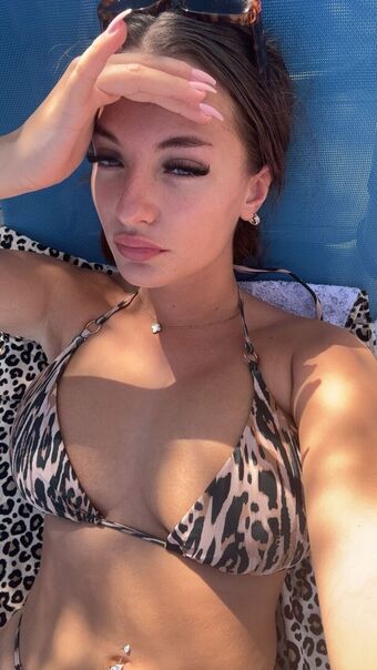 Ella Read Nude Leaks OnlyFans Photo 2