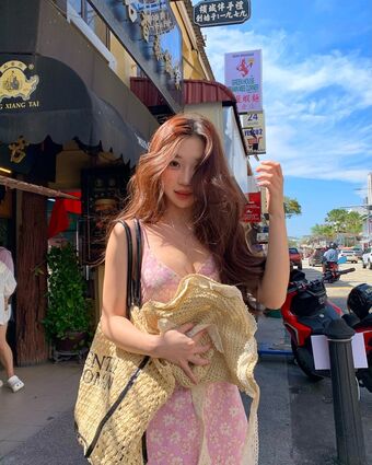 Ellen Tan