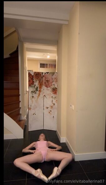 elvitaballerina07 Nude Leaks OnlyFans Photo 7