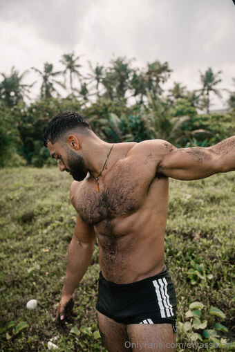 elyassorari Nude Leaks OnlyFans Photo 44