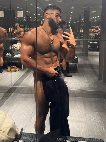 elyassorari Nude Leaks OnlyFans Photo 46