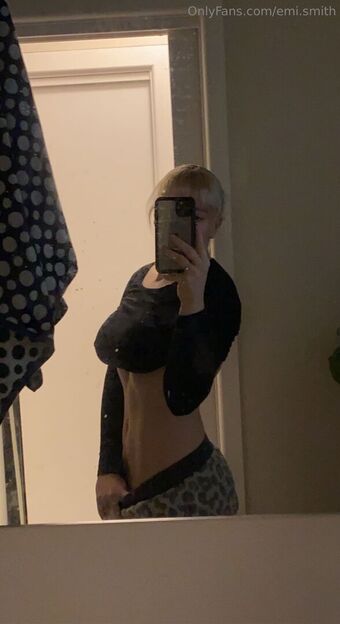 emi.smith Nude Leaks OnlyFans Photo 26