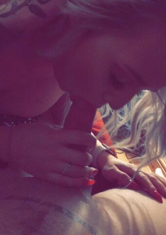 Emily Andrews Nude Leaks OnlyFans Photo 2