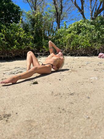 Emily Jane Deeley Nude Leaks OnlyFans Photo 6