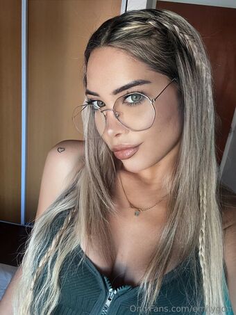 emily_okk
