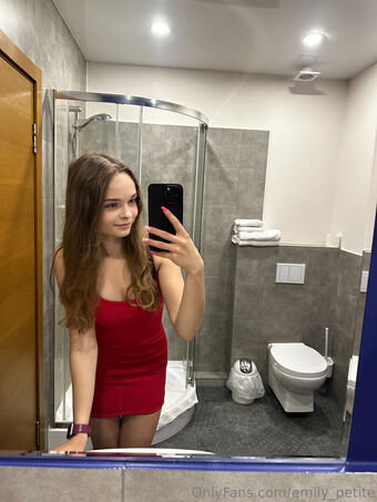 emily_petite