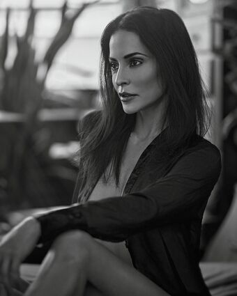 Emmanuelle Vaugier Nude Leaks OnlyFans Photo 39