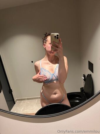 emmilou Nude Leaks OnlyFans Photo 3