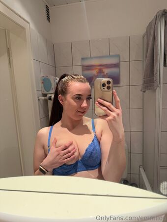 emmilou Nude Leaks OnlyFans Photo 12