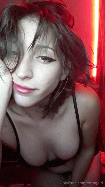 emoggirl