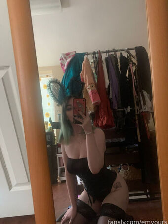 emyours Nude Leaks OnlyFans Photo 1