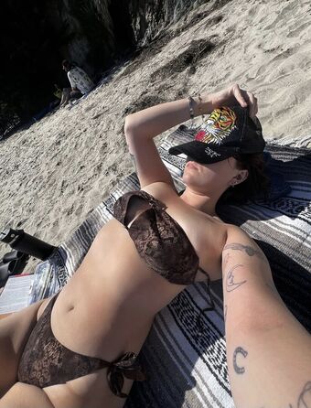 Erin Dougal Nude Leaks OnlyFans Photo 59