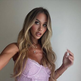 Esma Voloder Nude Leaks OnlyFans Photo 3