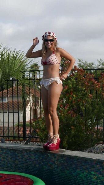 Ester Dobrik
