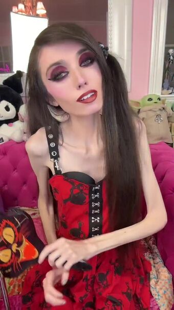 Eugenia Cooney Nude Leaks OnlyFans Photo 30