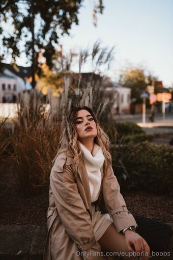Euphoria_boobs