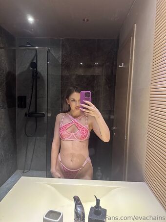evachains Nude Leaks OnlyFans Photo 44