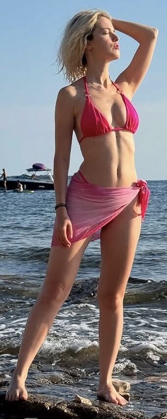 Evelyn Nude Leaks OnlyFans Photo 54
