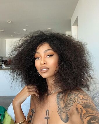 Evoni Nude Leaks OnlyFans Photo 3
