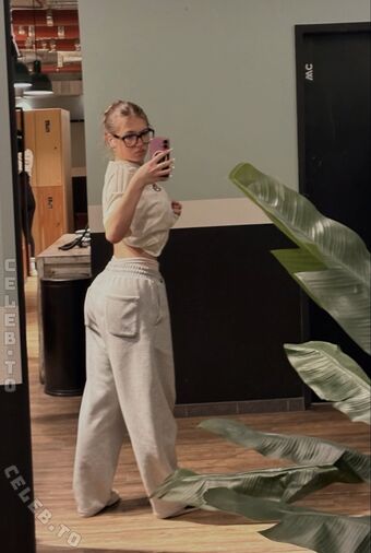 evx.rnk Nude Leaks OnlyFans Photo 24