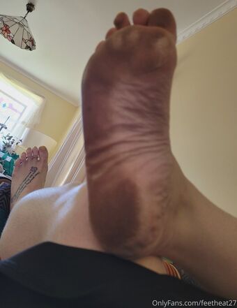 feetheat27 Nude Leaks OnlyFans Photo 2
