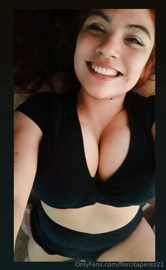 florcitaperez21 Nude Leaks OnlyFans Photo 2