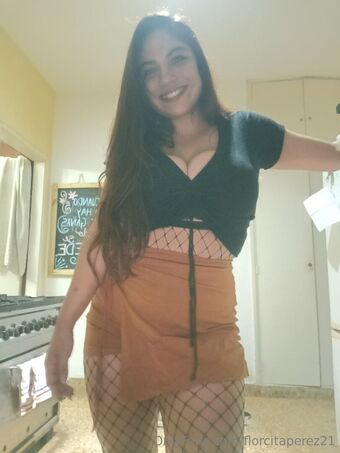 florcitaperez21 Nude Leaks OnlyFans Photo 6