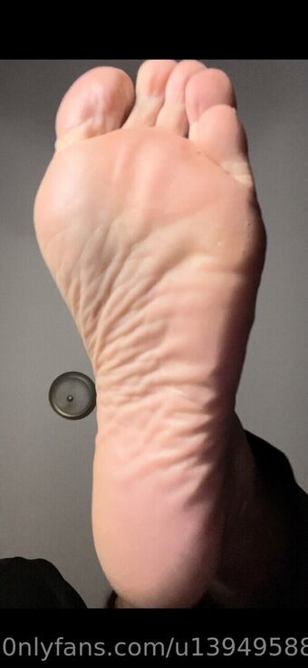 foot-mistress-miss-b