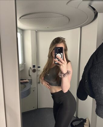 Foxynxdes Nude Leaks OnlyFans Photo 7
