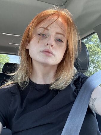 freckledstrawberrygirl