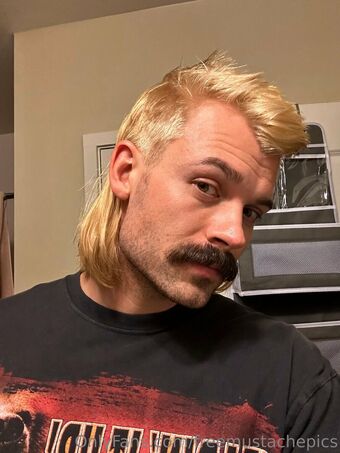 freemustachepics