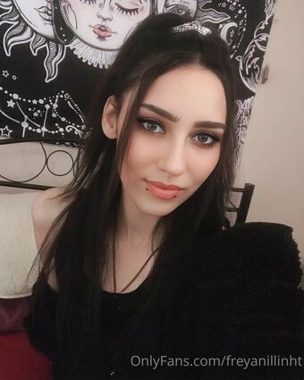freyanillinht Nude Leaks OnlyFans Photo 18